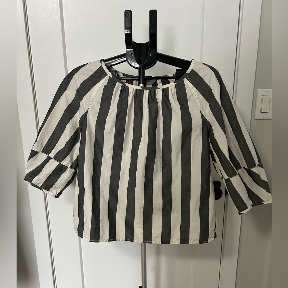 Women’s Everlane Striped Grey and White top-size medium